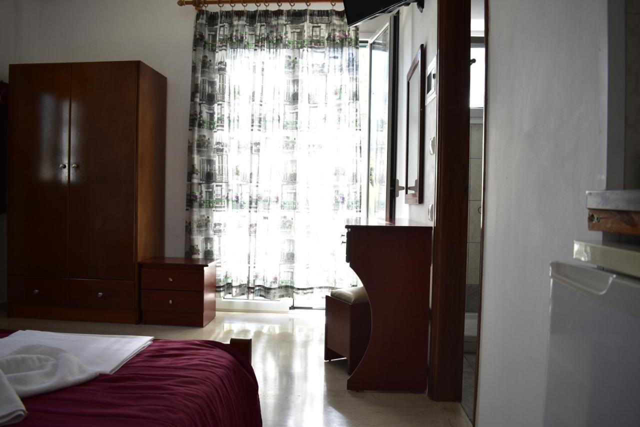 Michalis Place Apartments Vasilikí Extérieur photo