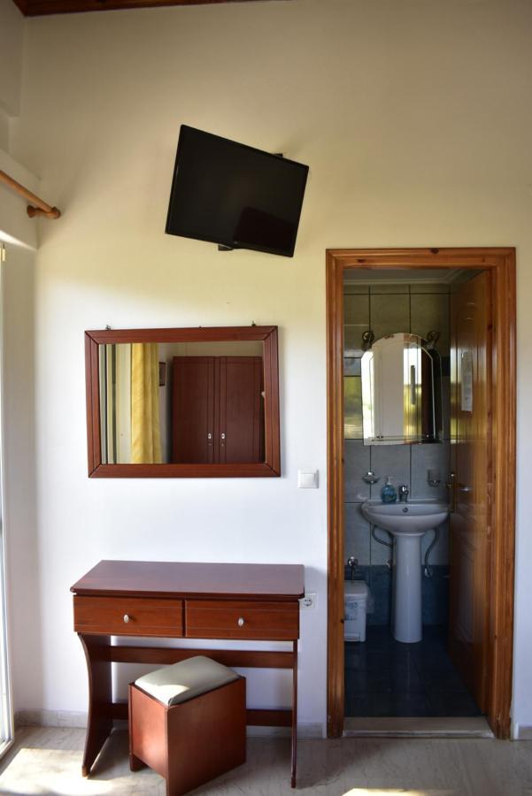 Michalis Place Apartments Vasilikí Extérieur photo