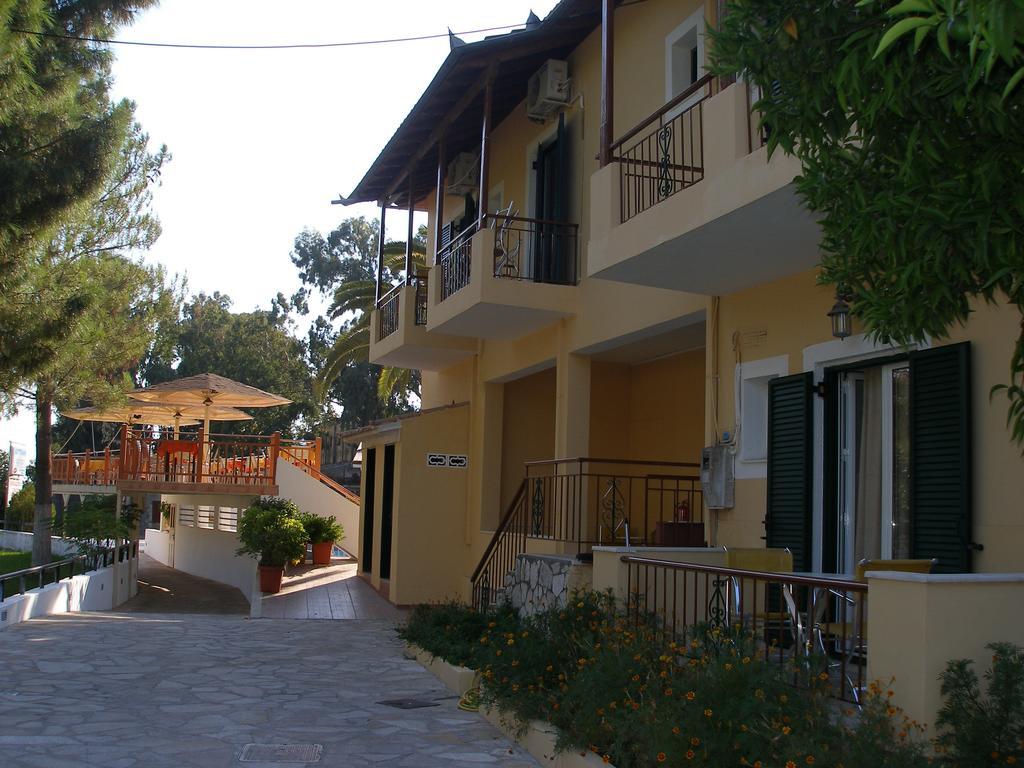 Michalis Place Apartments Vasilikí Extérieur photo